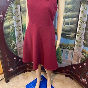 Knee length sleeveless Burgundy dress